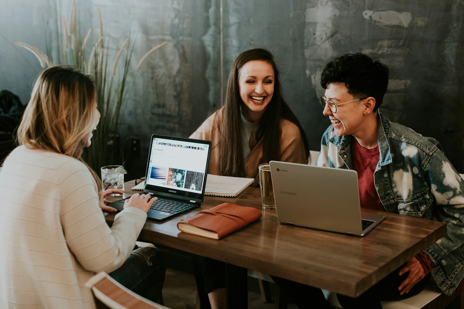Operations team working through supplier messages together